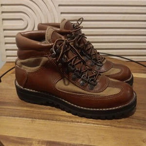 Danner x Eddie Bauer GoreTex Hiking Womens Sz 6.5 Brown Boots Vibram EXCELLENT! - Picture 1 of 9