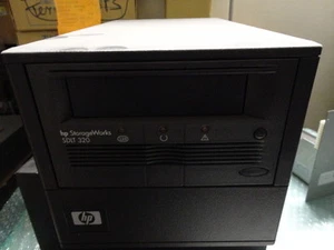 HP 160/320GB SDLT320 TAPE DRIVE EXTERNAL BACKUP 257321-002 258267-001 - Afbeelding 1 van 1