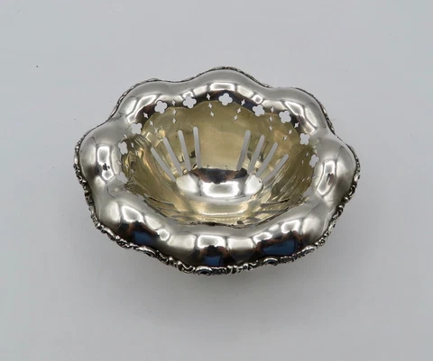 ANTIQUE MAUSER MFG CO STERLING SILVER EAGLE FOOTED PIERCED CANDY ~ NUT BOWL 3870 Cover