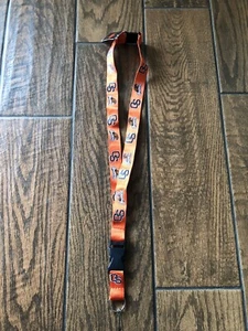 Oregon State Beavers LANYARD KEY CHAIN W/DETACHABLE BUCKLE 1" W 22" L - Picture 1 of 4