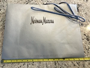 Neu Neiman Marcus 16" x 12" x 6" Silber Papier Einkaufstasche Authentisch - Bild 1 von 3