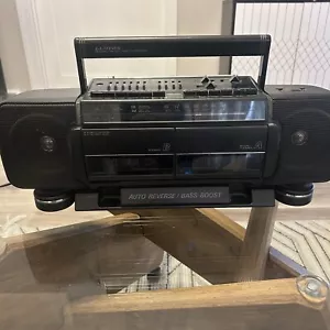 Llyod’s FM Stereo/AM registratore a doppia cassetta bass boost vintage anni ’80 - Foto 1 di 12
