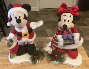2011 Dan Dee Disney 10” Plush Mickey & Minnie Mouse Christmas Mounted Wood Base - Picture 1 of 4