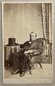 Antiguo CDV Old Man Grandes Patillas Sombrero de copa Londres Inglaterra Fotografía - Imagen 1 de 4