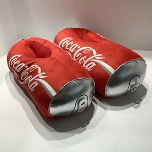 Coca-Cola Coke Soda Dose Plüsch Rot Weiß Hausschuhe Unisex S/M Größe 4-7, Neu - Bild 1 von 9