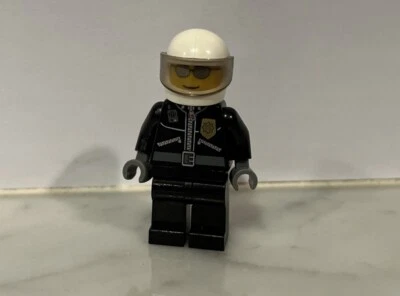 Lego City Police Leather Jacket Gold Badge Minifigure Cty0027 - Image 1 of 2