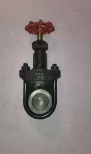 CRANE 1-1/4" Iron Gate Valve Fig. 490 DN32 THREADED - Picture 1 of 5