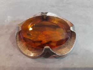 Vintage Brushed Gold Tone Brooch with Amber Stone 5cm X 4.5cm - Picture 1 of 4