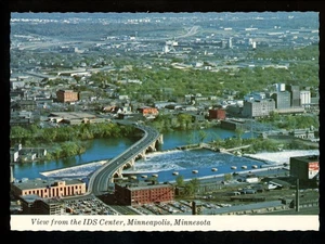 Minnesota MN postcard Minneapolis, IDS Center mall chrome - Picture 1 of 2