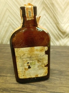 Vintage 1947 Half Pint Canadian Club Whisky Flasche Hiram Walker - Bild 1 von 6