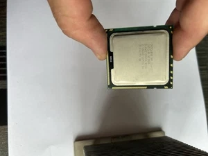 Intel® Xeon® Processor E564512M Cache, 2.40 GHz - Bild 1 von 2