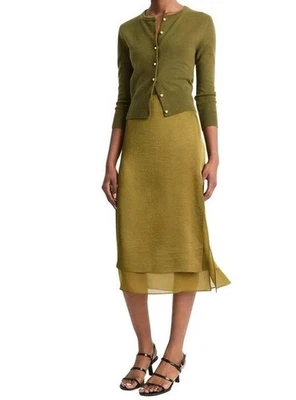 Falda midi Vince talla 8 doble abertura lateral verde laurel en capas $395 Foto 1 de 4