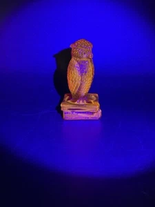 VTG 70’s DEGENHART RED Pigeon Blood GLASS OWL ON BOOKS FIGURINE GLOWS - Picture 1 of 11