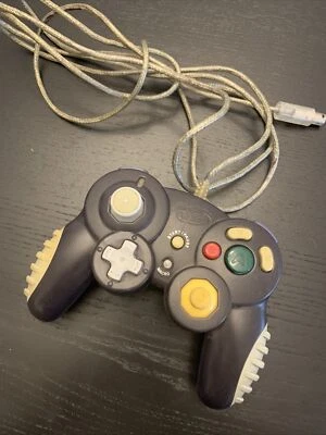 MAD CATZ Wired Nintendo GameCube Controller Grey #5626 - Image 1 of 4
