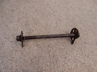 Yamaha XT 125 1982 eje de rueda trasera Foto 1 de 4