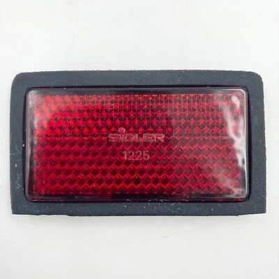 Оригинальный дверной отражатель Mercedes-Benz 1268700074 W126 из старых запасов - Изображение 1 из 3