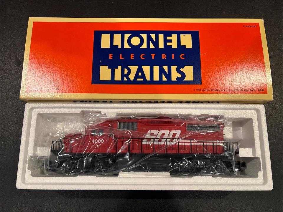 Lionel 6-18825 O Gauge Soo Line GP-38-2 Diesel Locomotive #4000 Box - Image 1 of 4