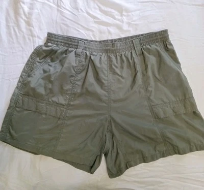 Men's Large Columbia GRT Shorts Light Olive Green - Image 1 of 4