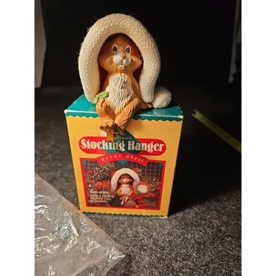 Hallmark 1985 Vintage Medias Colgador Merry Mouse Ratones Soporte Rojo Santa Sombrero Foto 1 de 4