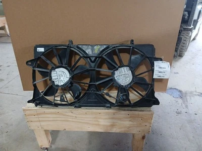 Conjunto de ventilador de motor de ventilador de radiador compatible con camioneta SILVERADO 1500 14-21 2956127 Foto 1 de 4