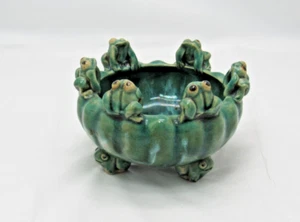 Vintage Majolica 6 Frogs Bowl w/ 3 Frog Feet Footed Planter Pot Green Glaze - Picture 1 of 15