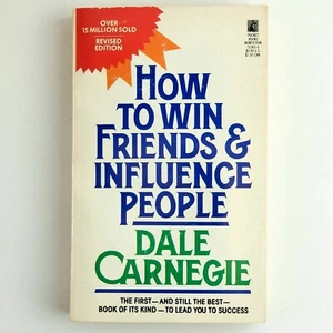 How To Win Friends & Influence People by Dale Carnegie Classic Paperback - Foto 1 di 4