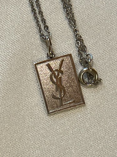 SAINT LAURENT (YSL) YVES SAINT LAURENT Collana Ciondolo AUTENTICO Logo YSL Vintage Raro Argento Quadrato F S