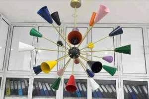 Lampadario luce stile metà secolo 24 bracci multicolore Sputnik ottone grezzo - Foto 1 di 8