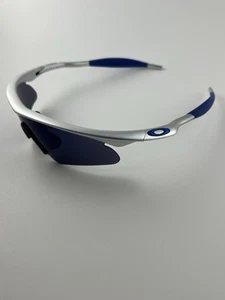 Oakley Marco M FMJ 5.56 Hielo Iridio Híbrido S Lente Pequeña Azul Iconos Oreja 09-157 - Imagen 1 de 9