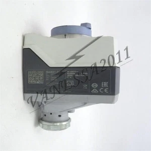 ONE NEW Siemens Valve Actuator SAS31.00 400N 5.5mm AC 230V - Bild 1 von 6