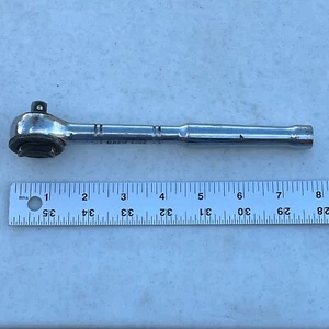 Crew Line 3/8" Drive Socket Ratchet Wrench Chrome - Picture 1 of 6