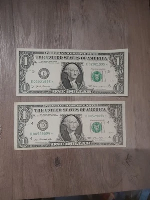 2 $ 1.00 Birthday Star Notes ( 2017 E 0202 1995*. )(D 00529094 * 2013) - Image 1 of 3