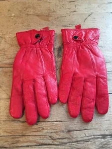 RED LEATHER DRIVING GLOVES - SIZE M - LINED - SNAP AT WRIST - Picture 1 of 4