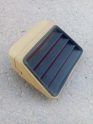 Tercera luz de freno beige crema mercedes-benz w201 w124 w126 '84-'95 Foto 1 de 4