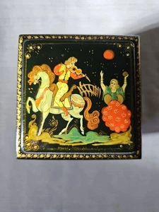 Russian Hand Painted Hinged Lacquer Tea Box Signed By Artist 3.5 X 3.5 Inches - Picture 1 of 9