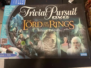 Trivial Pursuit DVD Lord Of The Rings Trilogy Board Game 2004 Parker Bros NIOB - Picture 1 of 3