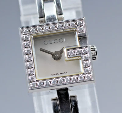 [Ecc+5] Orologio da donna GUCCI 102 quadrante argento diamante QZ anni 2000 s... - Immagine 1 di 4