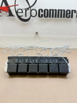 Placa de relé Cirrus SR20 solapa + rollo con relés P/N: 20233-00 (3392) Foto 1 de 4