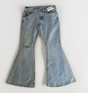 Arizona Jean Co. Low-Rise Vintage Super Flare Jeans SZ 9 New W/Tag Lite wash - Picture 1 of 15