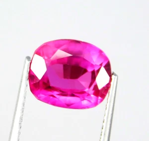Wunderschön! 5,75 ct zertifizierter rosa-roter Rubin Edelstein Songea (10,3 x 8,5 mm) - Bild 1 von 5