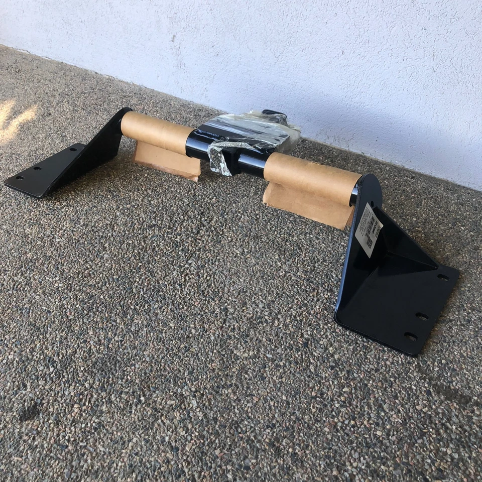 Engate de reboque Curt 13293 classe III 2 pol. Receptor compatível com 17-23 GMC Acadia - Imagem 1 de 4