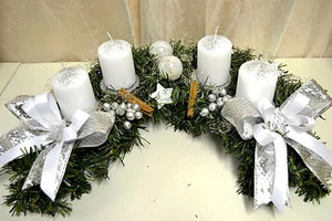 Corona de Adviento media luna artificial plata blanca Navidad Adviento artefacto - Imagen 1 de 3