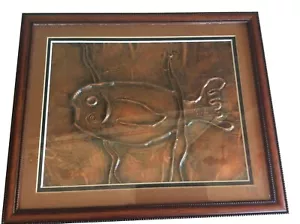 Arte enmarcado de peces en relieve de cobre nativo occidental - Imagen 1 de 4