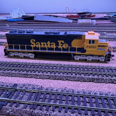 HO Santa Fe EMD SD45 Locomotive #5400 Sound & DCC - Image 1 of 4