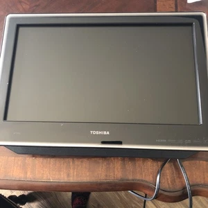 Toshiba 18 “ TV With Dvd Player - Picture 1 of 4