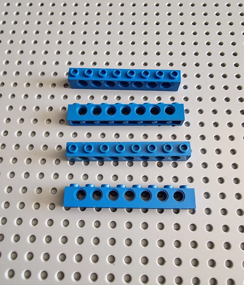 LEGO Technik Lochbalken Lochstein 4 Stück 1x8 Blau Blue Technic Brick 3702 A071 - Bild 1 von 1
