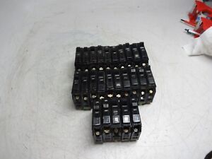 Lot of 25 Square D QOB120 Old Style 1 Pole 20 Amp Circuit Breakers Q0B120