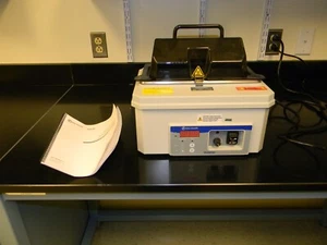 Fisher Scientific 2340 5 Liter Lab Water Bath, Ambient to 100°C - Picture 1 of 7