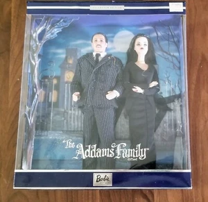 The Addams Family Collector Edition Morticia and Gomez Giftset 2000 Barbie NRFP - Picture 1 of 4