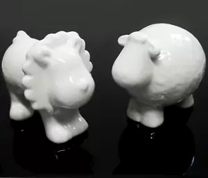 Estatuillas de animales hinchados de porcelana blanca león y oveja 3" de alto ¡súper lindas! - Imagen 1 de 5